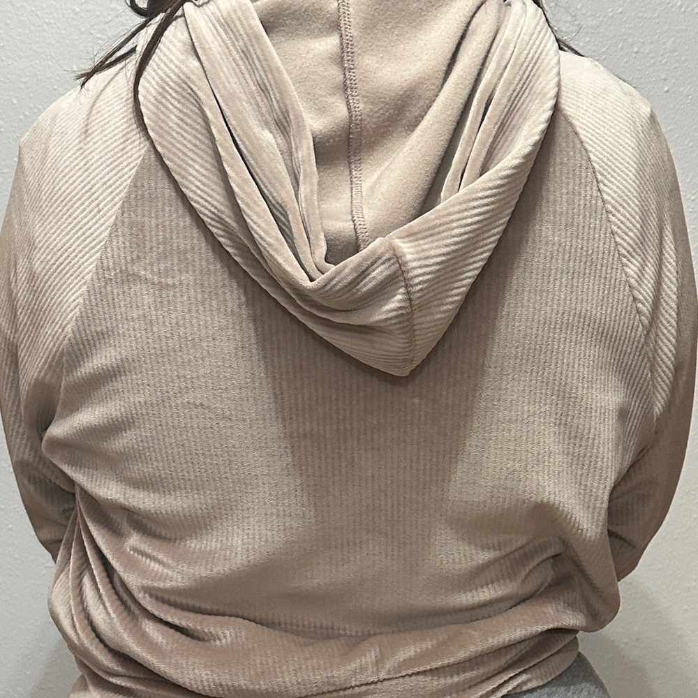 Women's Tan Hooded - Picture 3 of 11